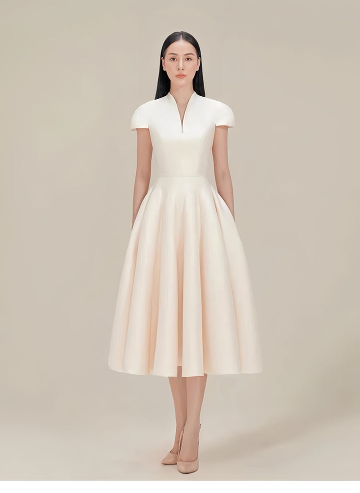 The Champagne Petal Mini