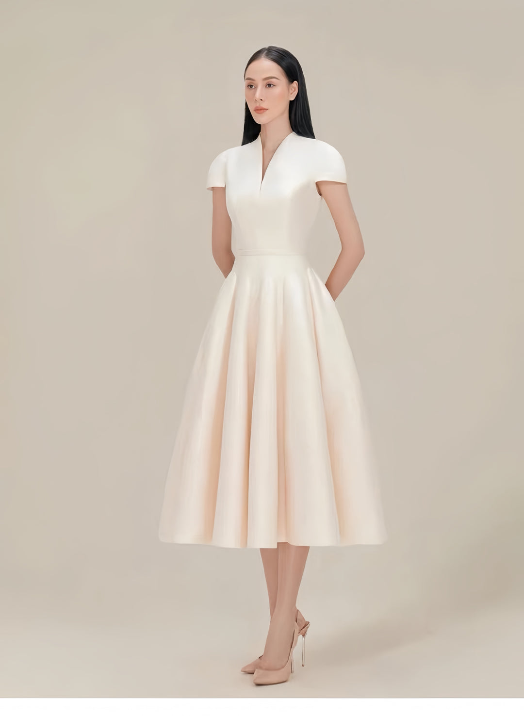 The Champagne Petal Mini