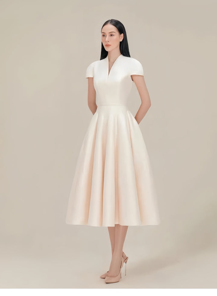 The Champagne Petal Mini