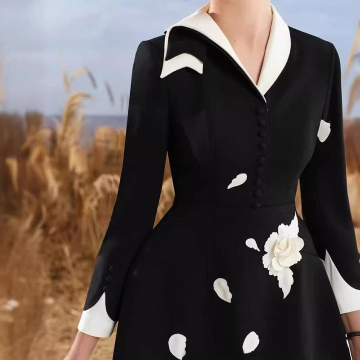 The Lotus Appliqué Mini