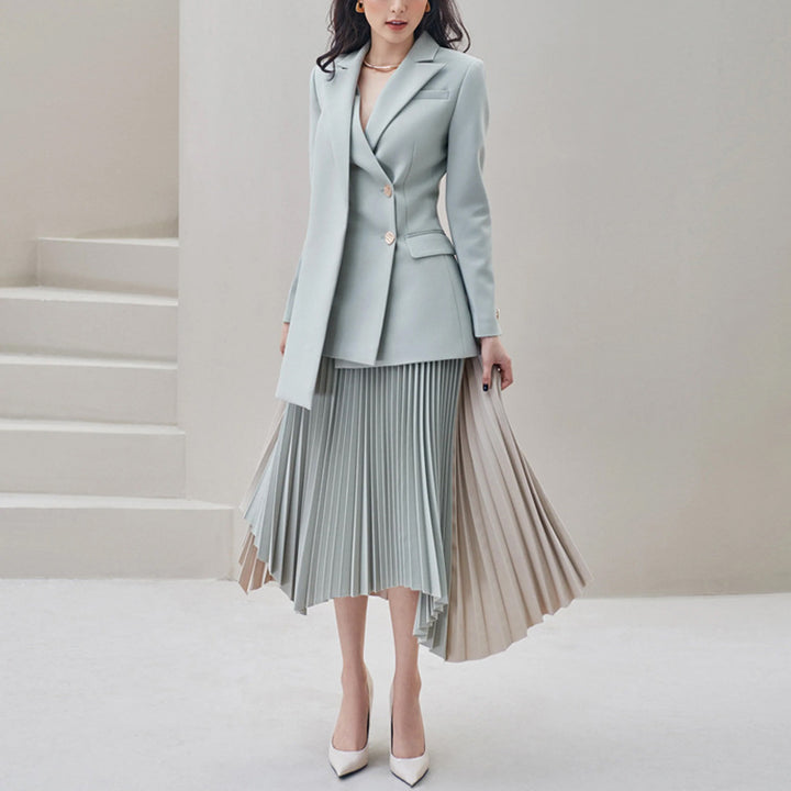 The Parisian Contrast Set