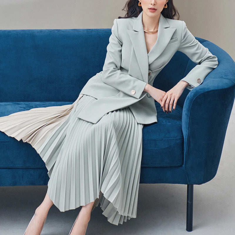 The Parisian Contrast Set