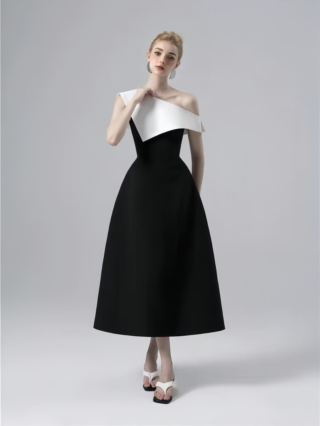 The Onyx Asymmetric Midi