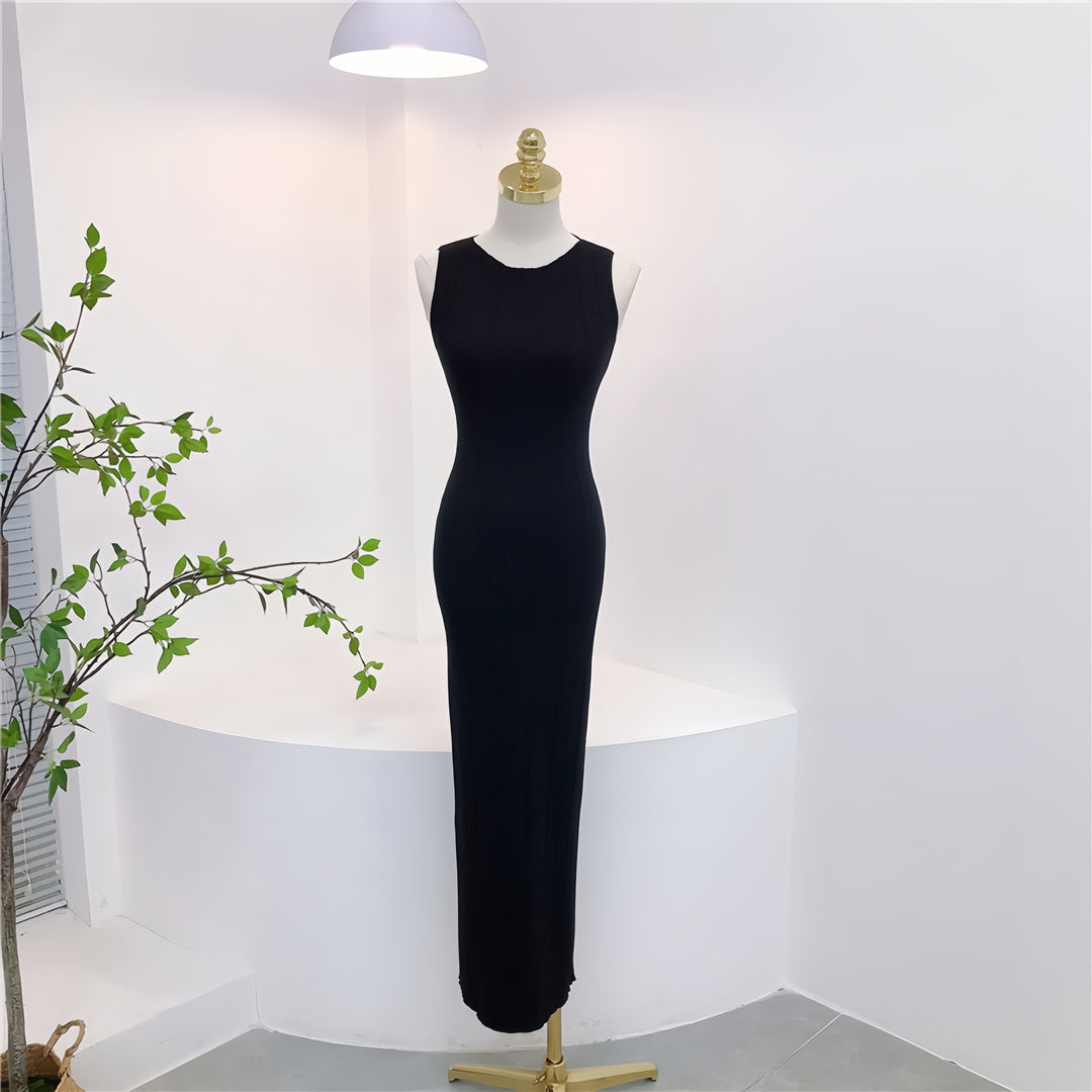 Robe rose sans manches à rayures verticales