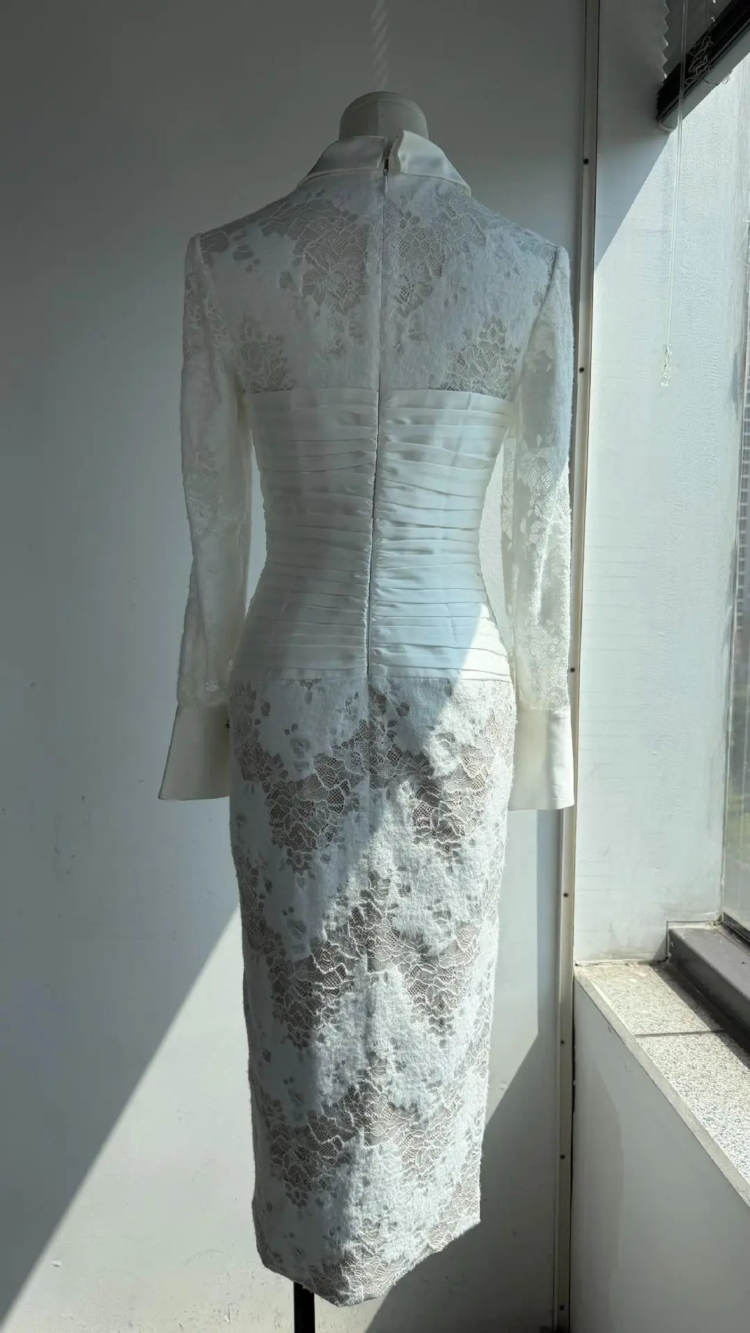 White Lace Embroidery Long Sleeve Formal Evening Dress