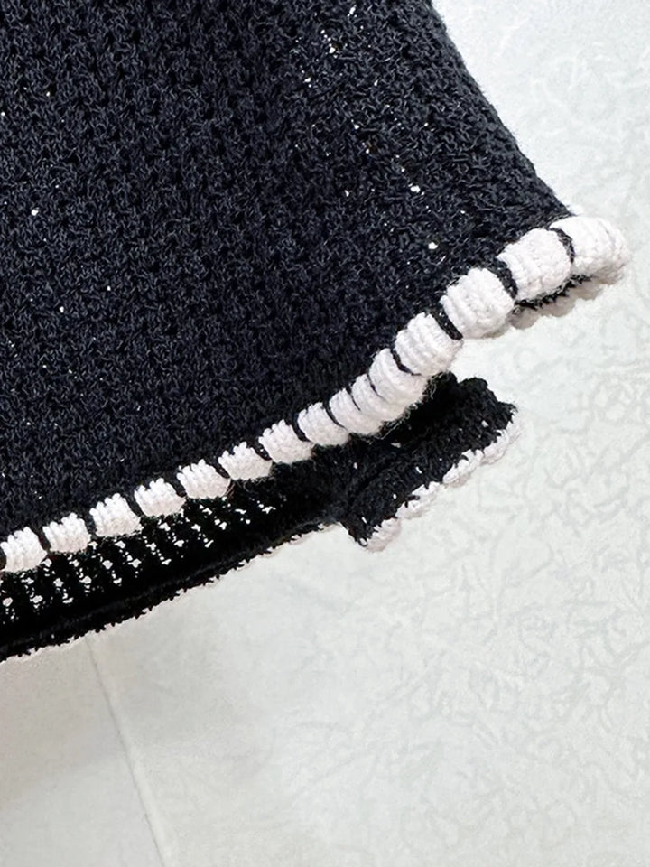V-Neck Lace-Paneled Waist-Cinching Fishtail Black Knit Maxi
